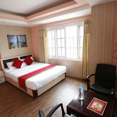 Airport Hotel Kathmandu Bagian luar foto