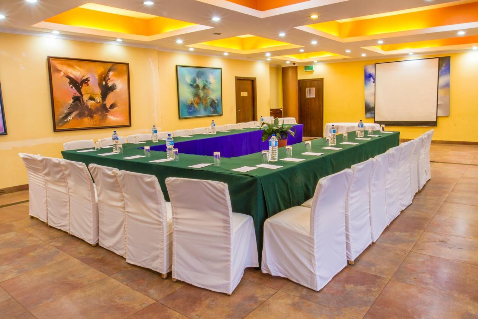 Airport Hotel Kathmandu Bagian luar foto