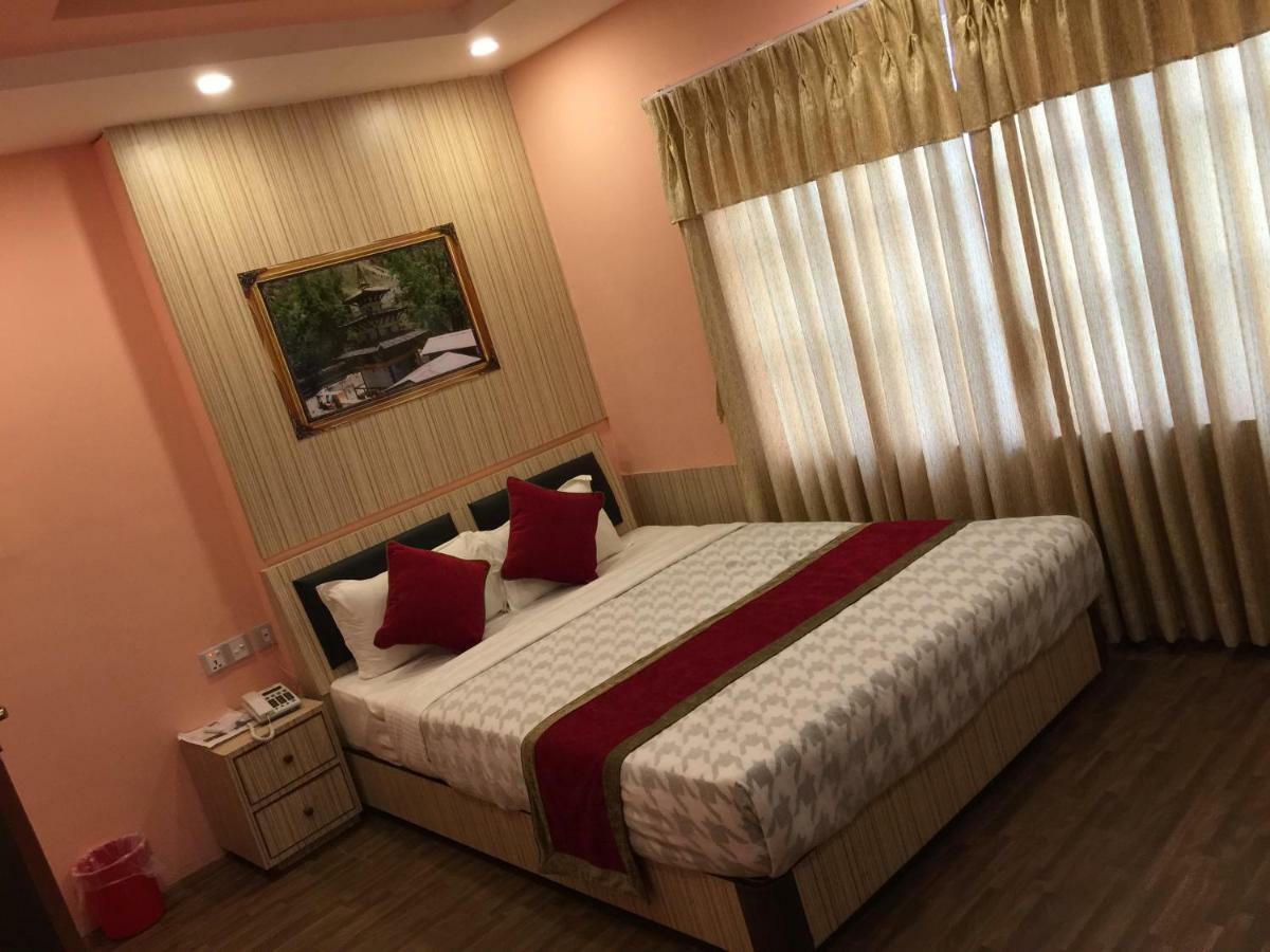 Airport Hotel Kathmandu Bagian luar foto
