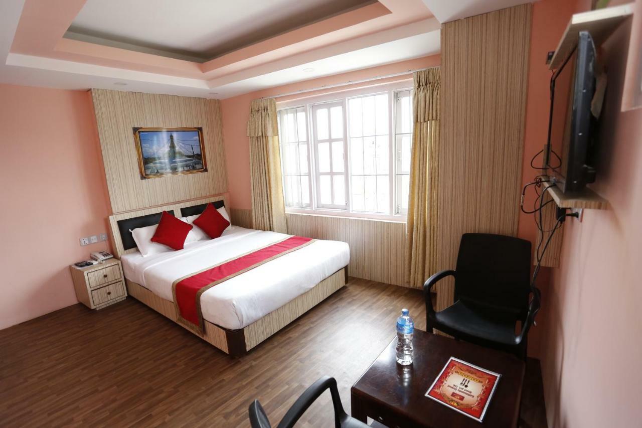Airport Hotel Kathmandu Bagian luar foto