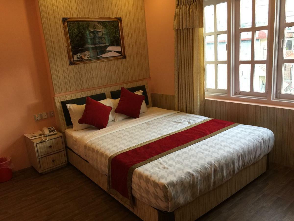 Airport Hotel Kathmandu Bagian luar foto