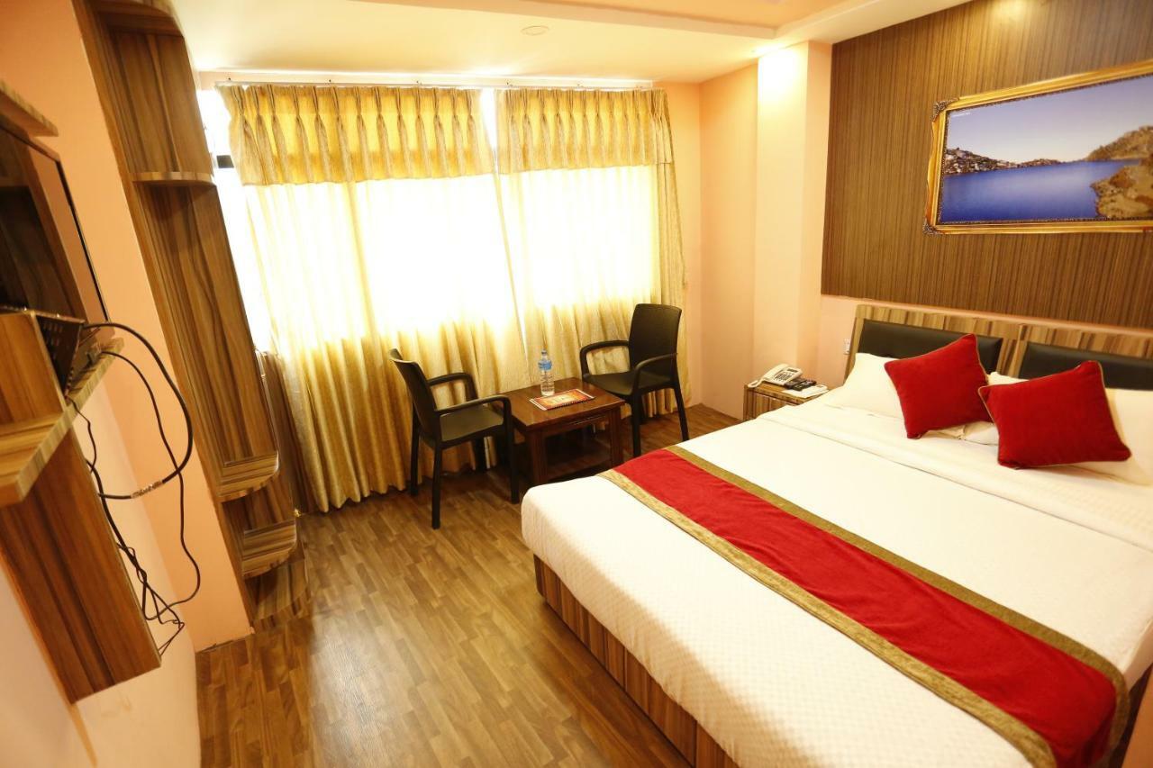 Airport Hotel Kathmandu Bagian luar foto